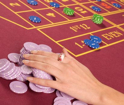 Professional Dealer Hosting Live Blackjack